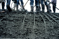 Pouring cave concrete